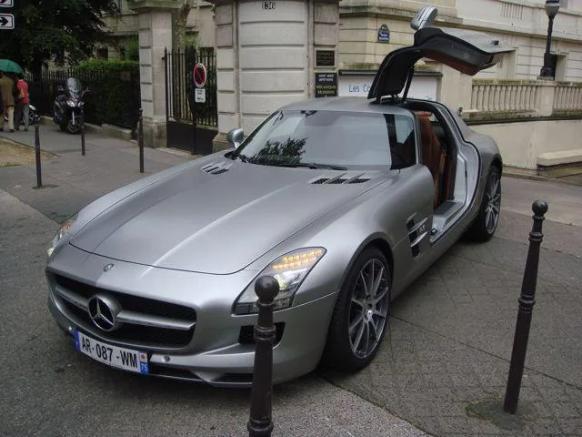 Mercedes SLS AMG