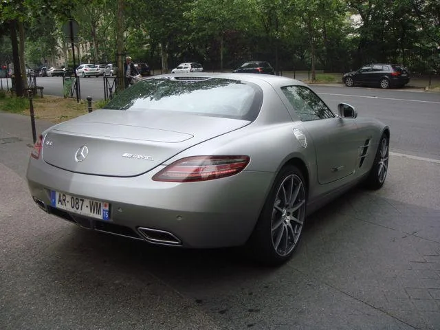 Mercedes SLS AMG