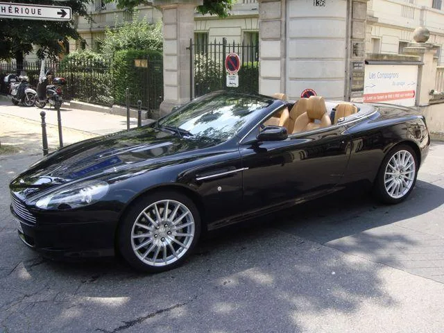 Aston Martin DB9 VOLANTE Touchtronic