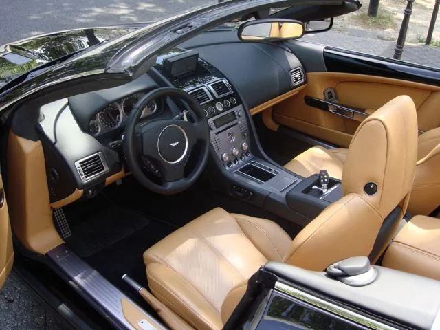 Aston Martin DB9 VOLANTE Touchtronic