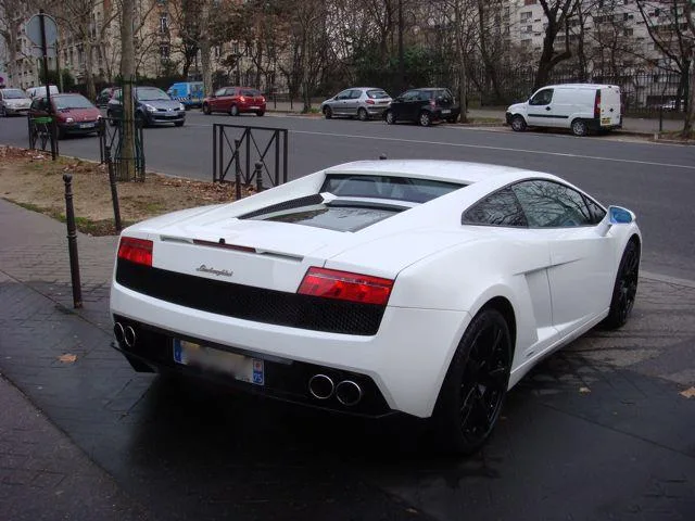 Lamborghini LP-560-4