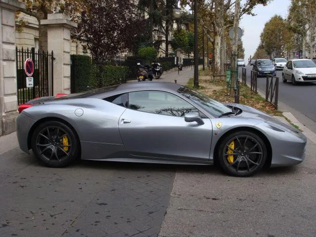 Ferrari 458 ITALIA F1