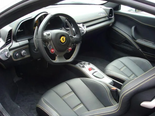 Ferrari 458 ITALIA F1