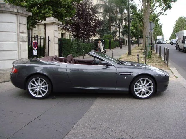 Aston Martin DB9 VOLANTE Touchtronic