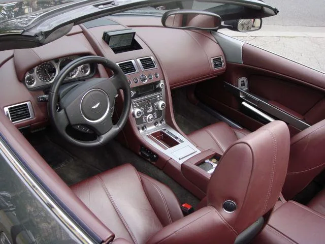 Aston Martin DB9 VOLANTE Touchtronic