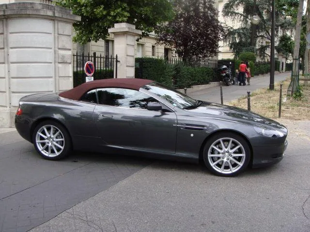 Aston Martin DB9 VOLANTE Touchtronic