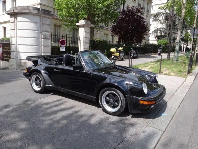 Porsche 3.3L turbo cabriolet