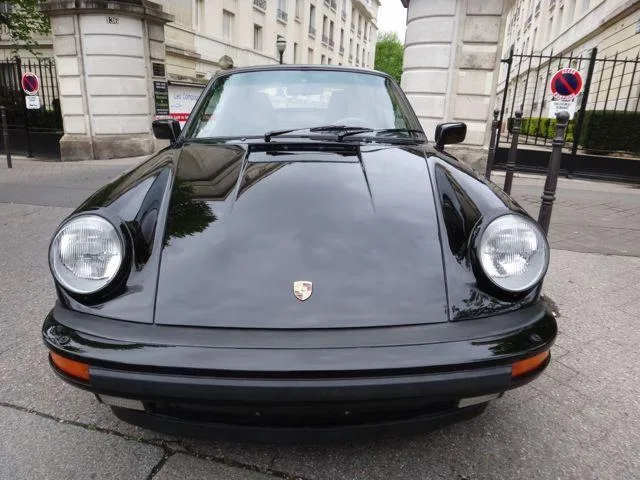 Porsche 3.3L turbo cabriolet