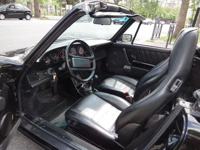 Porsche 3.3L turbo cabriolet