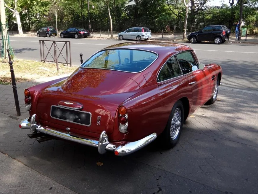 Aston Martin DB5 RHD