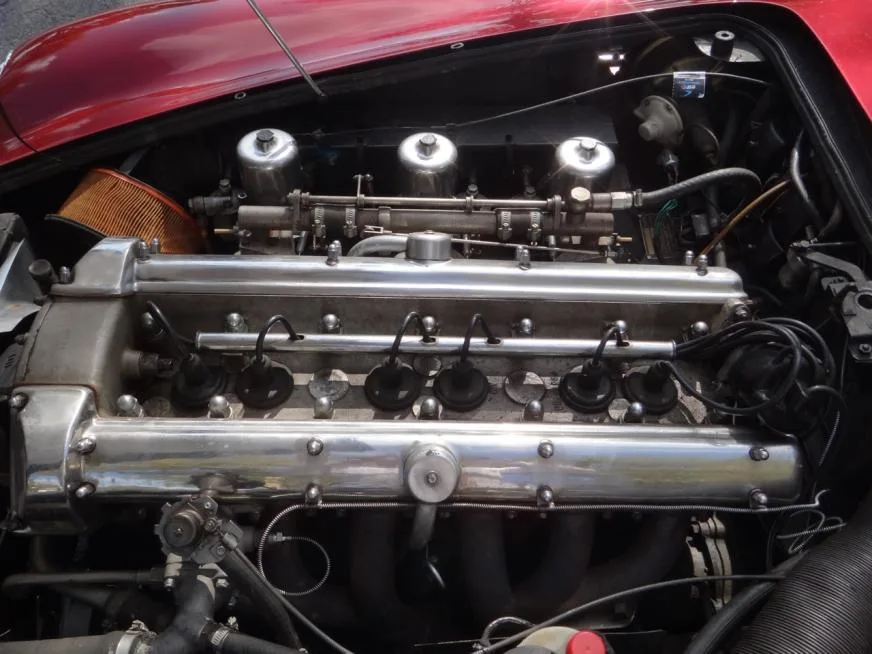 Aston Martin DB5 RHD