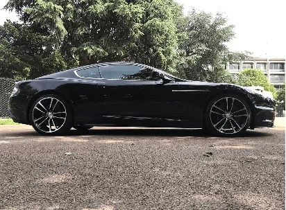 Aston Martin DBS
