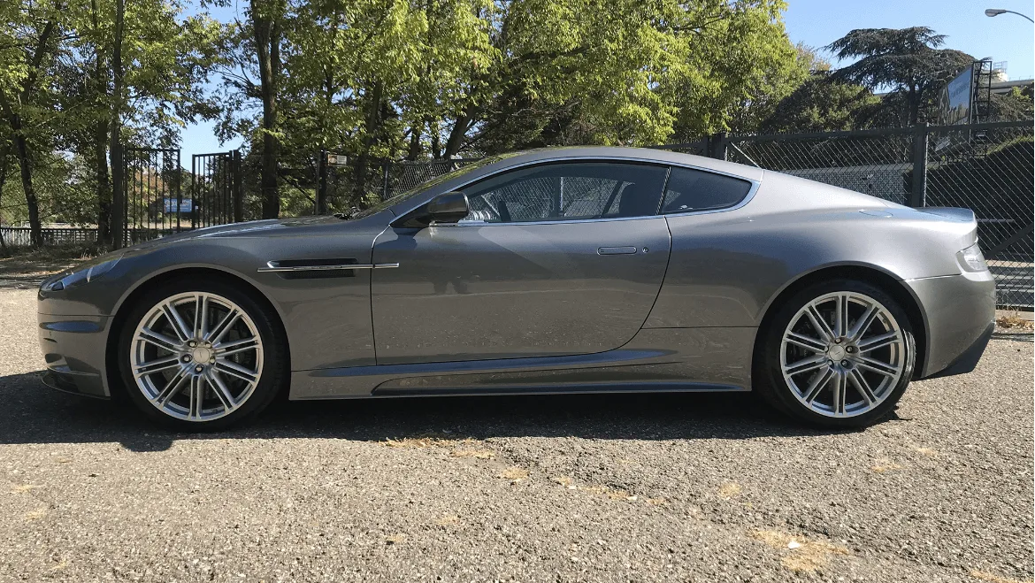 Aston Martin ASTON MARTIN  DBS COUPE