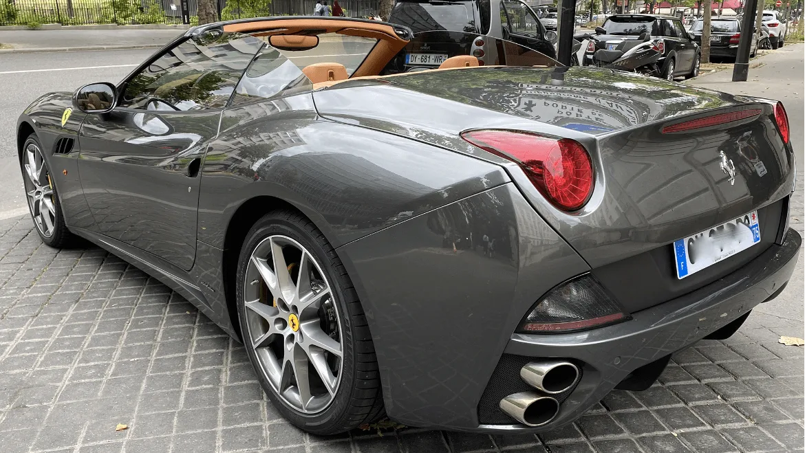 Ferrari FERRARI CALIFORNIA