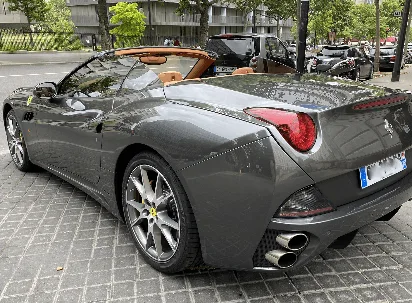 Ferrari FERRARI CALIFORNIA