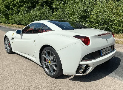 Ferrari FERRARI CALIFORNIA