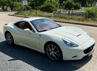 Ferrari FERRARI CALIFORNIA