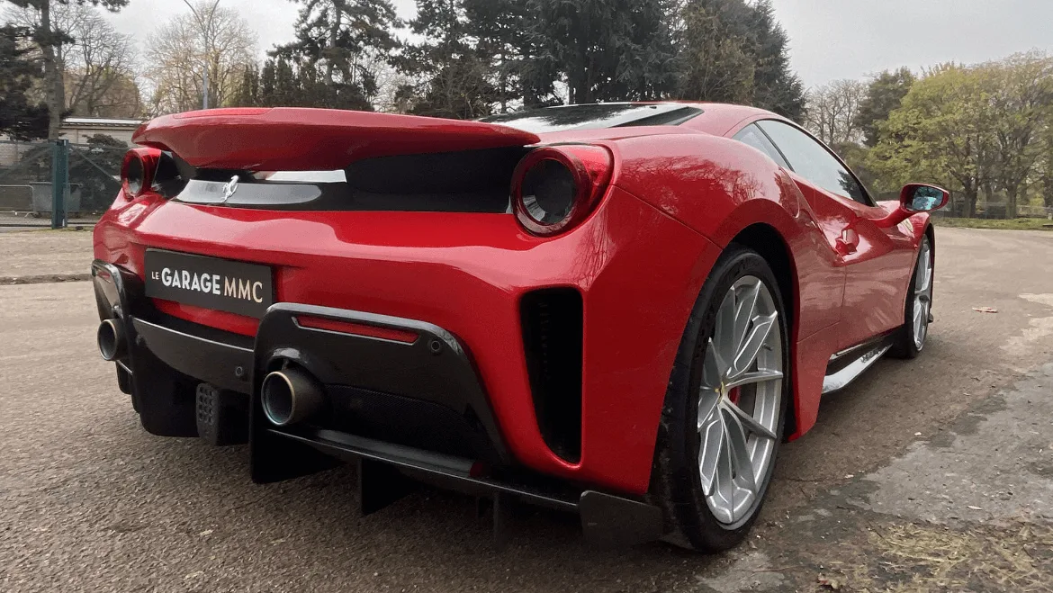 Ferrari 488 Pista