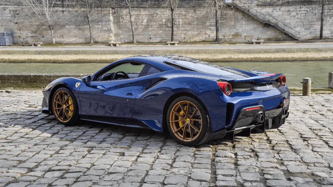 Ferrari 488 PISTA