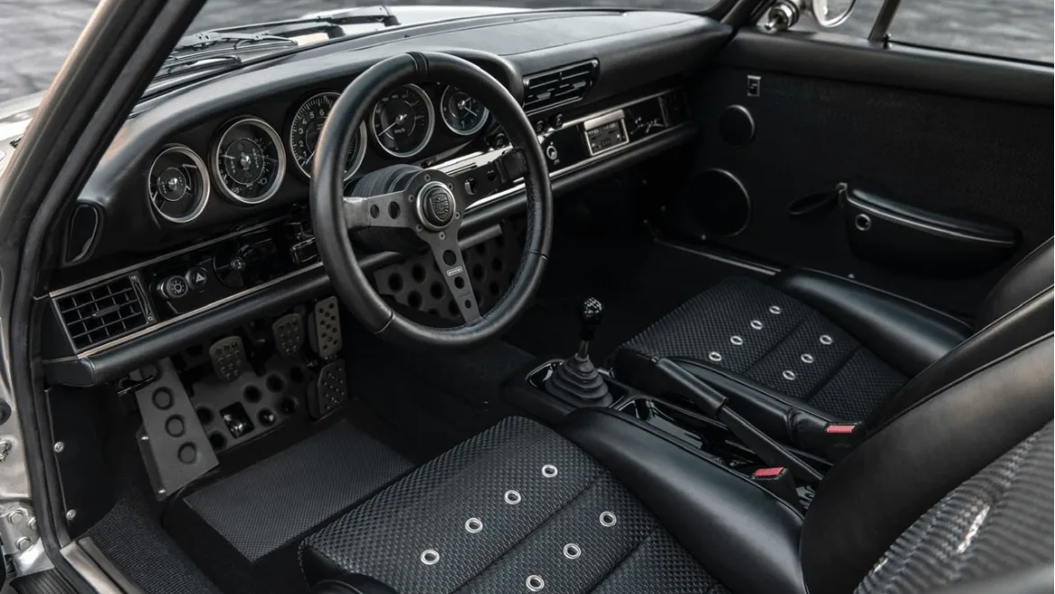 Porsche Singer Classy Study 4L